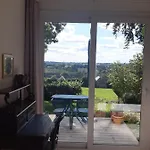 Sous La Charmille. Cerisy-la-Salle