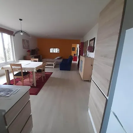 Apartment Sous La Charmille. Cerisy-la-Salle