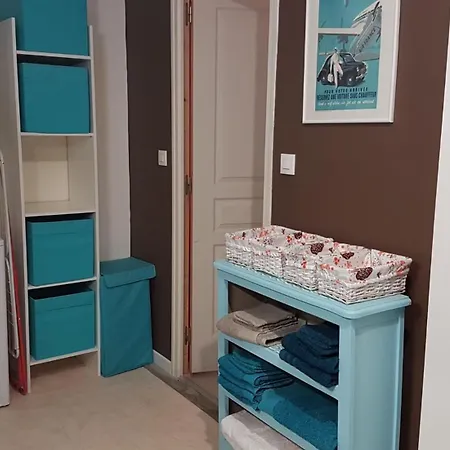 Sous La Charmille. * Cerisy-la-Salle